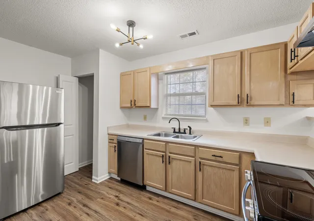 Listing Photo 4 - Condo for sale in building located at 4239 Villas Dr, Little River, SC 29566 - Unit #607