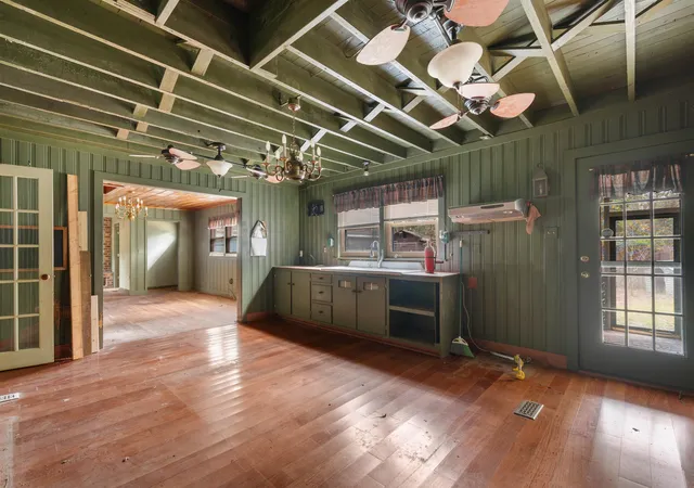 Photo 4 of Single family home for sale at 402 Wilkinson St, Georgetown, SC 29440 | MLS# 2606220 | Listing updated on 2026-08-25