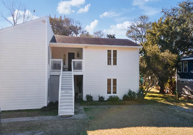 Photo 3 of Multi family home for sale at 2005 Havens Dr, North Myrtle Beach, SC 29582 | MLS# 2606338 | Listing updated on 2026-08-31