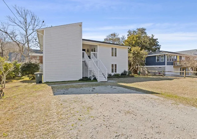 Photo 4 of House for sale at 2005 Havens Dr, North Myrtle Beach, SC 29582 | MLS# 2606338 | Listing updated on 2026-08-31