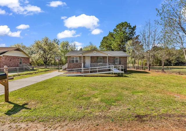 Homes for sale in Marion, SC | 409 Reaves St, Marion, SC 29571 | MLS# 2606363