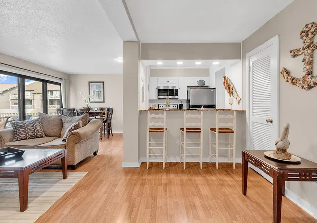 Listing Photo 5 - Condo for sale in building located at 9661 Shore Dr, Myrtle Beach, SC 29572 - Unit #C-31