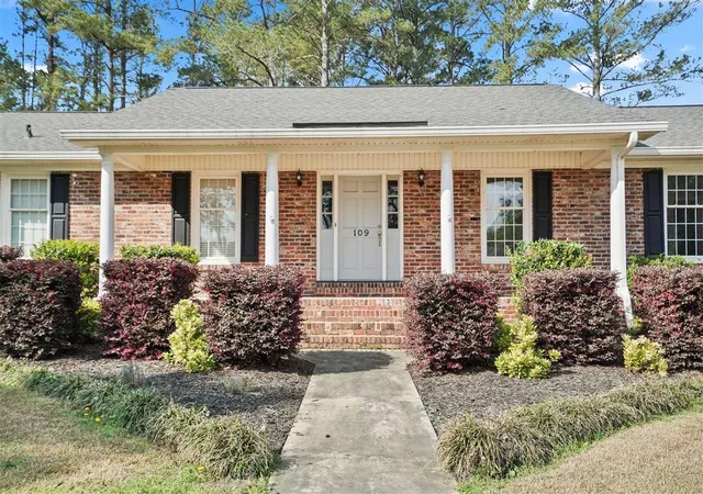 Photo 5 of Sale Pending at 109 Mason Dr, Cheraw, SC 29520 | MLS# 2607259 | Listing updated on 2026-07-21