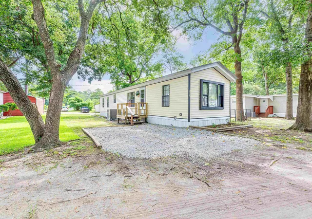 Homes for sale in Garden City Beach, SC | 582 Mimosa Dr, Garden City Beach, SC 29576 | MLS# 2607270