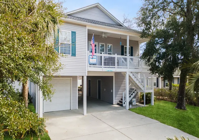 Photo 3 of Single family home for sale at 528 6th Avenue S, North Myrtle Beach, SC 29582 | MLS# 2607283 | Listing updated on 2026-09-29