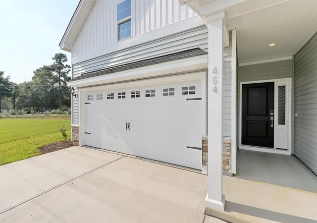 Photo 3 of Single family home for sale at 464 Atamasco Ct, Conway, SC 29526 | MLS# 2607334 | Listing updated on 2026-08-21