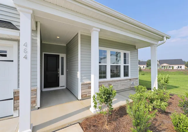 Photo 3 of Single family home for sale at 464 Atamasco Ct, Conway, SC 29526 | MLS# 2607334 | Listing updated on 2026-08-21