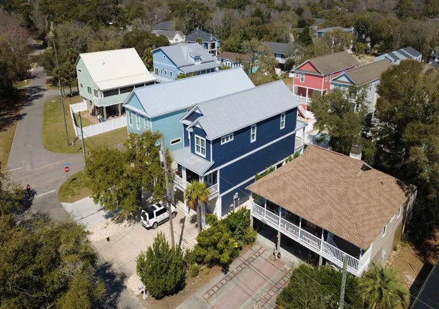 Photo 3 of Single family home for sale at 120b 7th Avenue N, Surfside Beach, SC 29575 | MLS# 2607353 | Listing updated on 2026-04-23