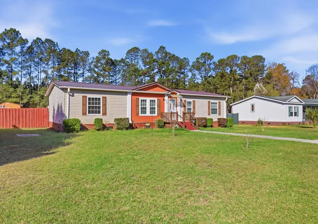 Homes for sale in Loris, SC | 335 Bright Leaf Rd, Loris, SC 29569 | MLS# 2607389
