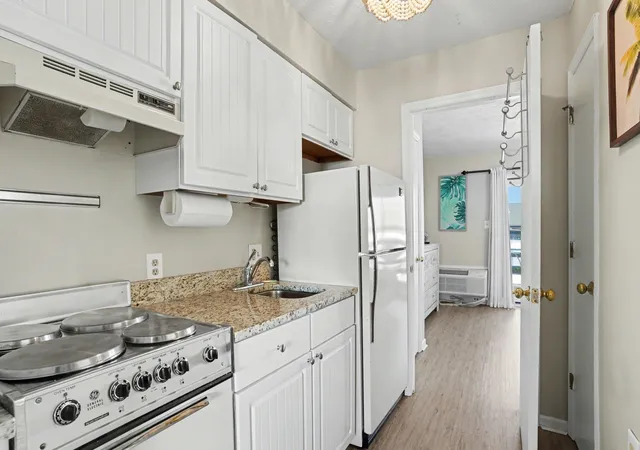 5th image of 120 N Dogwood Dr, Garden Beach, SC 29576