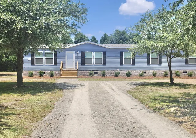 Homes for sale in Marion, SC | 2002 Warren's Loop, Marion, SC 29571 | MLS# 2607596