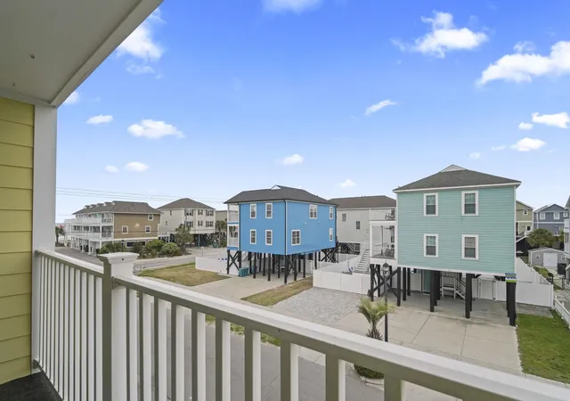 Homes for sale in Garden Beach, SC | 301 Waccamaw Dr, Garden Beach, SC 29576 | Houzeo