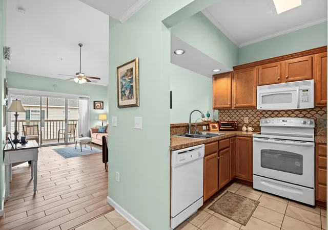 Listing Photo 4 - Condo for sale in building located at 150 Scotch Broom Dr, Little River, SC 29566 - Unit #204