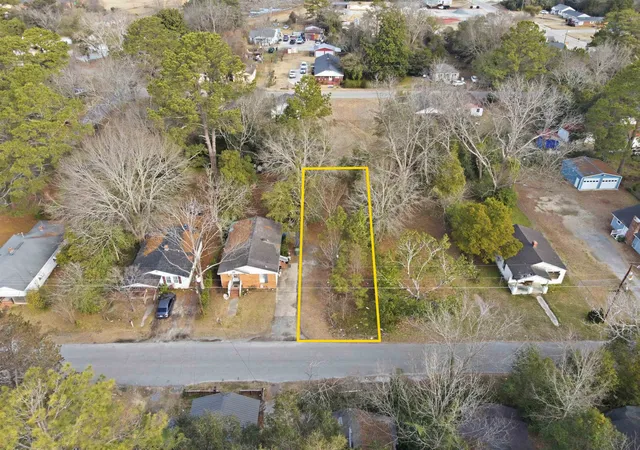 Homes for sale in Florence, SC | 613 Carver St, Florence, SC 29501 | MLS# 2608106