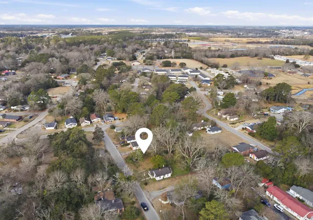 Homes for sale in Florence, SC | 613 Carver St, Florence, SC 29501 | MLS# 2608106