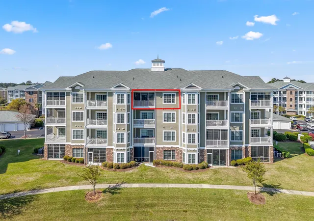 Listing Photo 2 - Condo for sale in building located at 4820 Magnolia Lake Dr, Myrtle Beach, SC 29577 - Unit #403