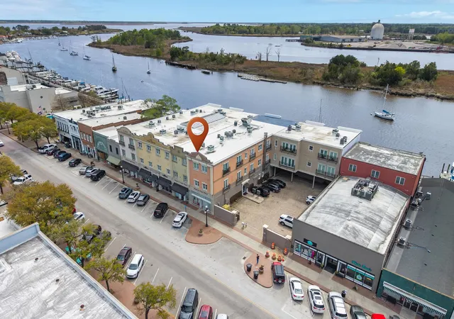 Homes for sale in Georgetown, SC | 815 Front St, Georgetown, SC 29440