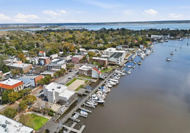 Homes for sale in Georgetown, SC | 815 Front St #2I, Georgetown, SC 29440 | MLS# 2608254