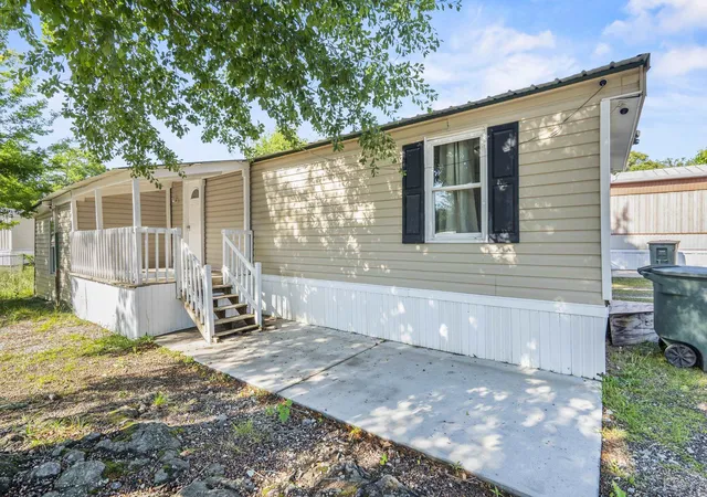 Photo 2 of Manufactured home for sale at 100 Romell Rd, West Columbia, SC 29169 | MLS# 2608322 | Listing updated on 2026-10-07