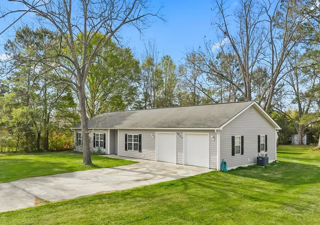Photo 2 of Sale Pending at 4650 Holly St, Loris, SC 29569 | MLS# 2608335 | Listing updated on 2026-07-20