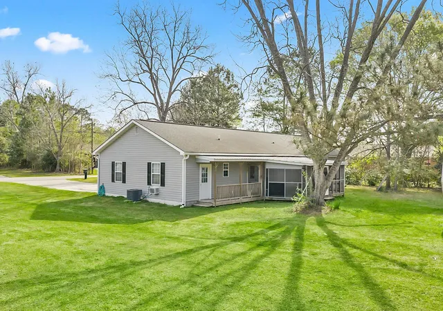 Photo 3 of Sale Pending at 4650 Holly St, Loris, SC 29569 | MLS# 2608335 | Listing updated on 2026-07-20