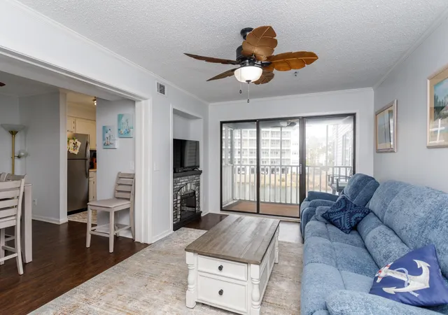 4th image of 305 Hillside Dr N, North Myrtle Beach, SC 29582