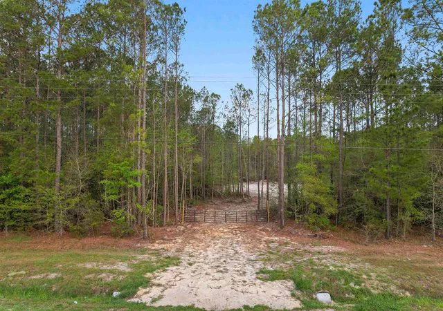 2nd image of 835 Indian Hut Rd, Georgetown, SC 29440 | MLS# 2608673