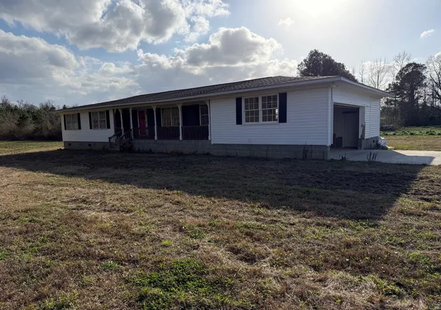 Photo 1 of Single family home for sale at 444 L J Rd, Galivants Ferry, SC 29544 | MLS# 2608689 | Listing updated on 2026-09-01