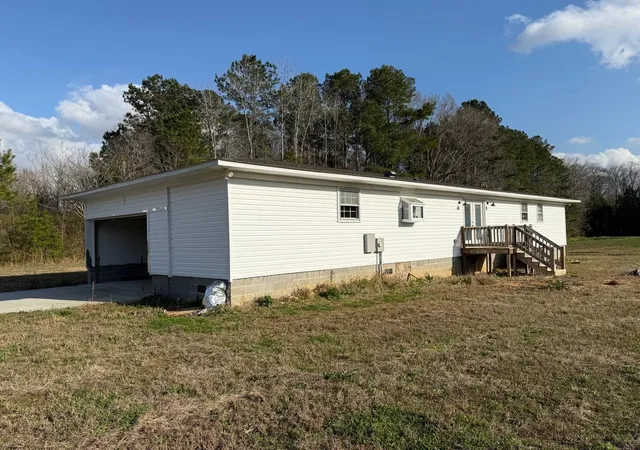 Photo 3 of Single family home for sale at 444 L J Rd, Galivants Ferry, SC 29544 | MLS# 2608689 | Listing updated on 2026-09-01
