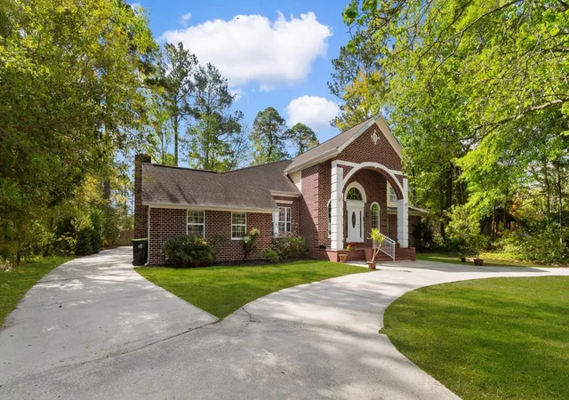 Photo 2 of Single family home for sale at 146 University Dr, Conway, SC 29526 | MLS# 2608696 | Listing updated on 2026-08-20