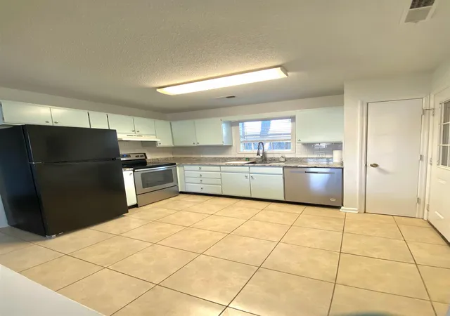 4th image of 13 S Poplar Dr, Surfside Beach, SC 29575 | MLS# 2608751