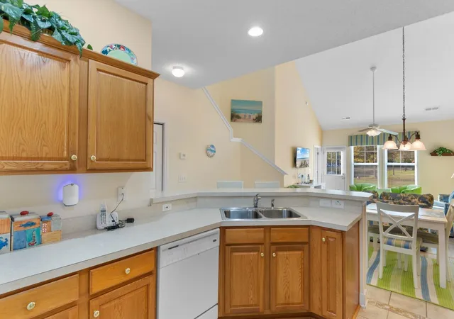 3rd image of 6172 Catalina Dr, North Myrtle Beach, SC 29582