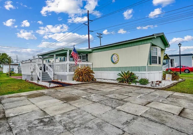Photo 1 of Manufactured home for sale at 1505 Gardenia Ave, North Myrtle Beach, SC 29582 | MLS# 2608999 | Listing updated on 2026-07-31