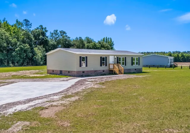 Homes for sale in Marion, SC | 105 Retired Ave, Marion, SC 29571 | MLS# 2609008