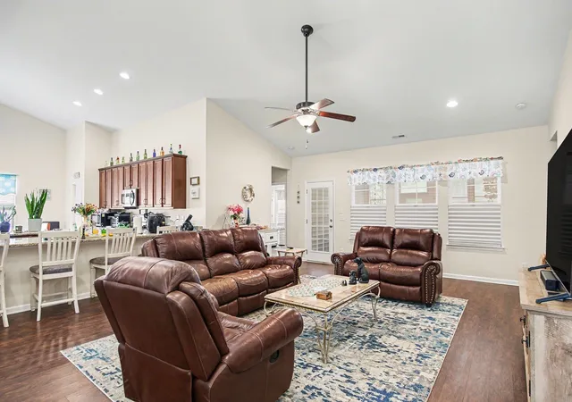 Photo 4 of Sale Pending at 605 Queen Palm Ct, Little River, SC 29566 | MLS# 2609013 | Listing updated on 2026-08-19