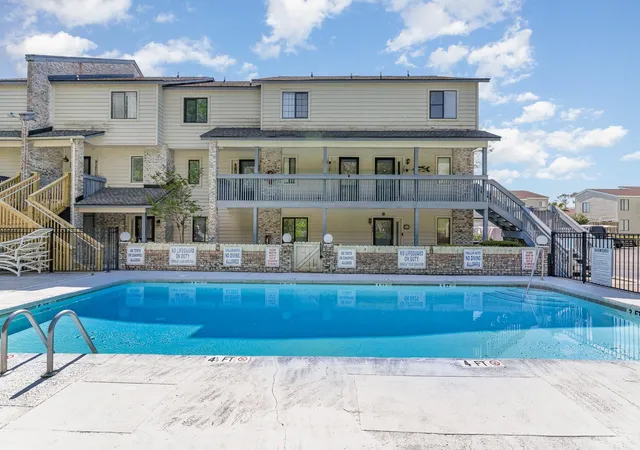 2nd image of 816 9Th Ave S, North Myrtle Beach, SC 29582