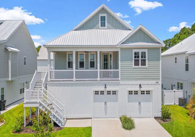 Photo 1 of Single family home for sale at 70 Newt Pl, Pawleys Island, SC 29585 | MLS# 2609139 | Listing updated on 2026-08-03