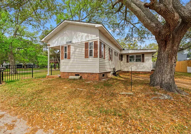2nd image of 3166 1st Ave S, Murrells Inlet, SC 29576 | MLS# 2609198