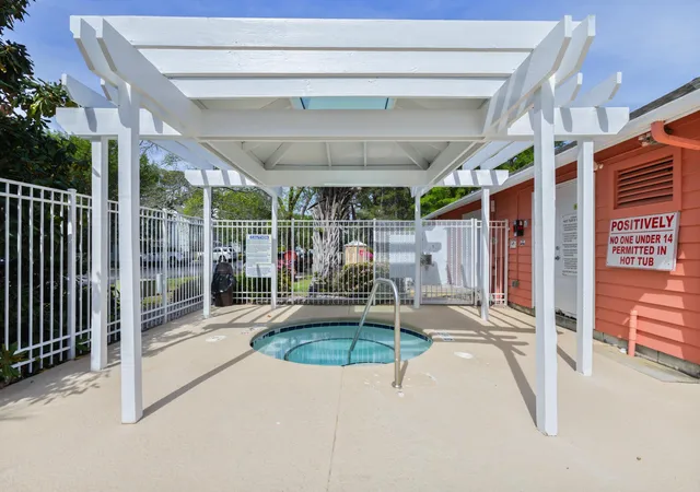 2nd image of 100 Shadow Moss Pl, North Myrtle Beach, SC 29582