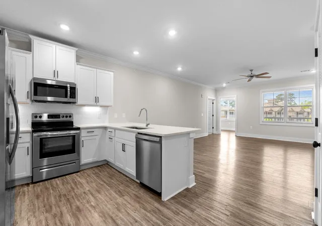 Listing Photo 5 - Condo for sale in building located at 395 S Crow Creek Dr, Calabash, NC 28467 - Unit #1621