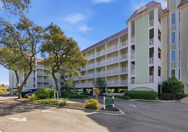 Listing Photo 2 - Condo for sale in building located at 502 48Th Ave S, North Myrtle Beach, SC 29582 - Unit #401