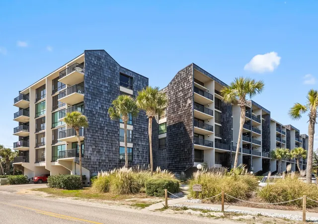 Homes for sale in Pawleys Island, SC | 423 Parker Dr, Pawleys Island, SC 29585