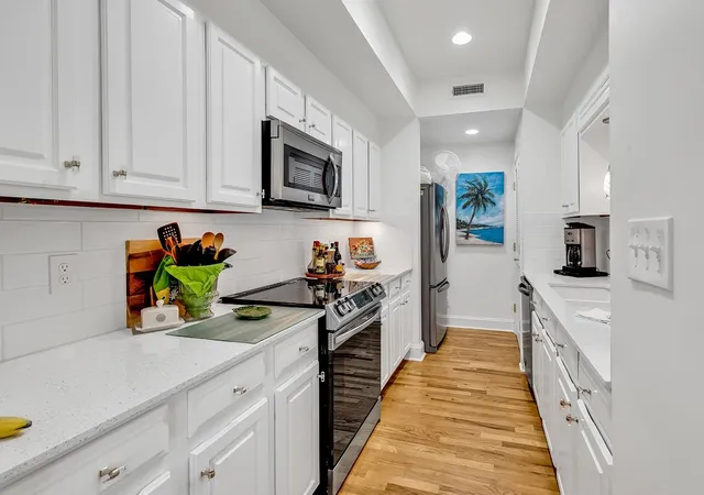 Listing Photo 5 - Condo for sale in building located at 1969 Governors Lndg Rd, Murrells Inlet, SC 29576 - Unit #225
