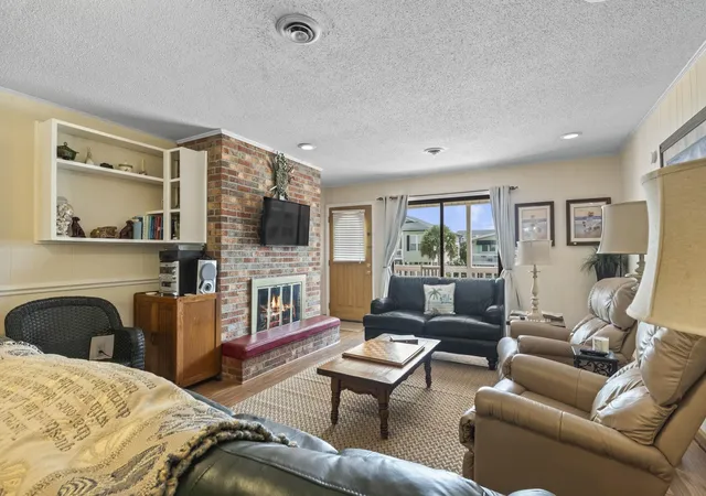 4th image of 327 55Th Ave N, North Myrtle Beach, SC 29582 | MLS# 2609505