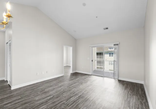 Listing Photo 4 - Condo for sale in building located at 805 Crumpet Ct, Myrtle Beach, SC 29579 - Unit #1164