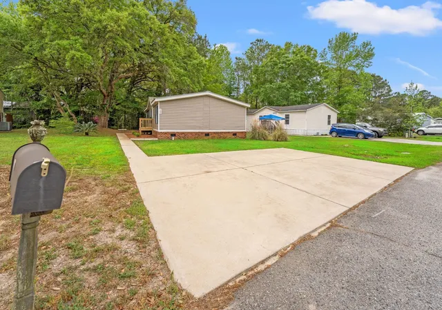 Homes for sale in Pawleys Island, SC | 160 Saint Christopher Circle, Pawleys Island, SC 29585 | MLS# 2609560