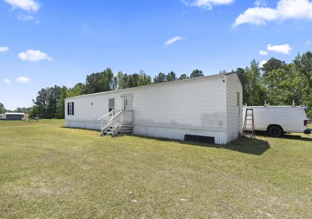 Photo 2 of Manufactured home for sale at 2800 Joyner Swamp Rd, Galivants Ferry, SC 29544 | MLS# 2609573 | Listing updated on 2026-08-04