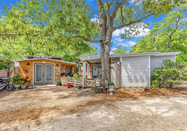 Photo 1 of Single family home for sale at 6001 N73 S Kings Hwy, Myrtle Beach, SC 29575 | MLS# 2609590 | Listing updated on 2026-08-19