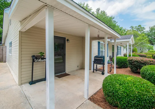 Homes for sale in Georgetown, SC | 2510 Redwood St, Georgetown, SC 29440 | MLS# 2609596
