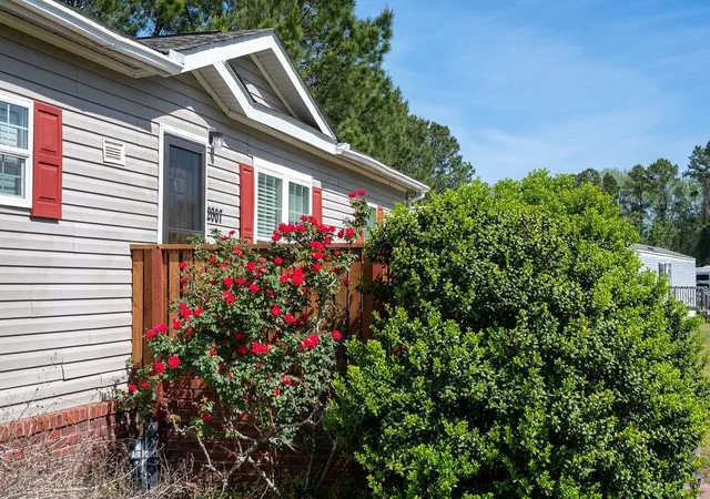 Photo 3 of Sale Pending at 2007 Venus Ct, Loris, SC 29569 | MLS# 2609631 | Listing updated on 2026-08-04